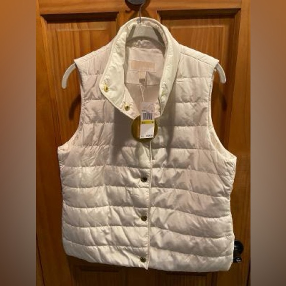 MICHAEL Michael Kors White Puffer Quilted Vest, Size M, Gold Hardware